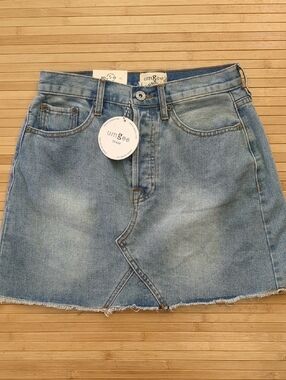 Umgee Blue Denim High Rise Mini Jean Skirt, Size Small, NEW, nwt